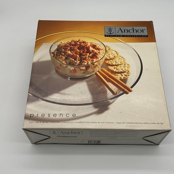 Anchor Hocking Presence Deep Chip n Dip Set Clear Glass USA 2 piece. NEW - Picture 1 of 5